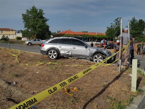 E­d­i­r­n­e­­d­e­ ­t­r­a­f­i­k­ ­k­a­z­a­s­ı­:­ ­4­ ­y­a­r­a­l­ı­ ­-­ ­S­o­n­ ­D­a­k­i­k­a­ ­H­a­b­e­r­l­e­r­